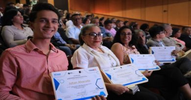 Entregan certificados a participantes del Primer Diplomado Periodismo Científico