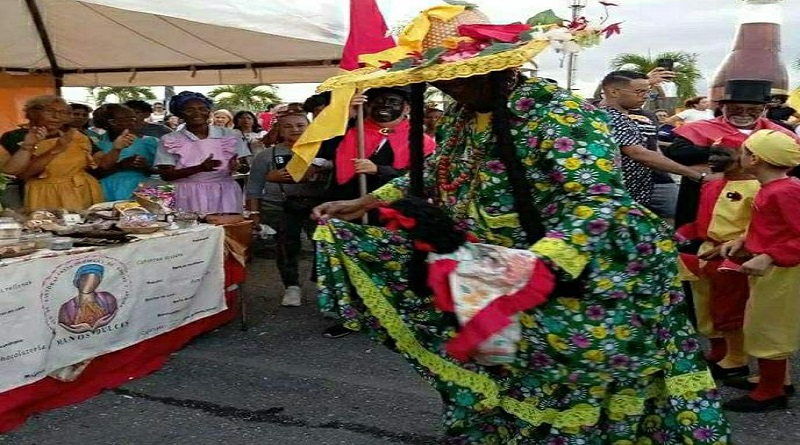 Parranda de San Pedro llevó su danza a la Feria Guatire Gastronómico