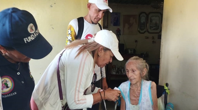 Voluntariado SUAF entrega medicamentos a pacientes oncológicos