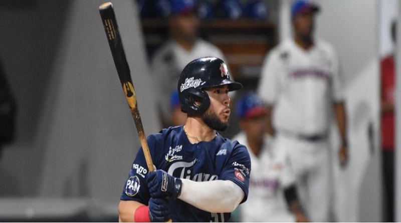 Tigres doblegan a los escualos 6 carreras por 3 en Macuto