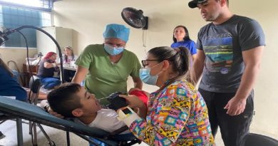 Odontólogos atienden niños con TEA en Caipa del estado Monagas