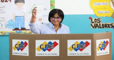 Vicepresidenta Rodríguez califica como un éxito simulacro electoral del 19N