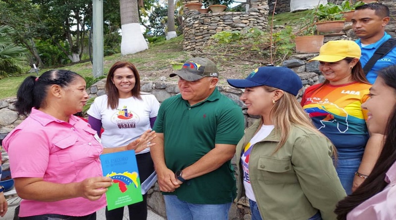 Mujeres larenses reciben herramientas para el impulso de patios productivos