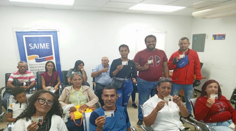 Atienden más de dos mil 500 personas en jornada de cedulación en Falcón
