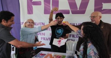Escritor venezolano Ennio Tucci presenta su novela “En primera” en la Filven
