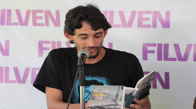 
Escritor venezolano Ennio Tucci presenta su novela “En primera” en la Filven
