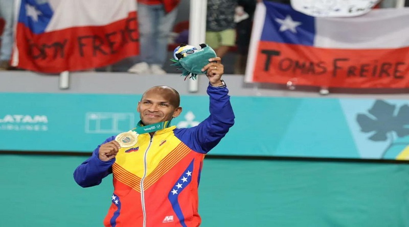 Karateca Andrés Madera conquista el oro en Panamericanos Santiago 2023