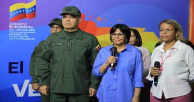 Entregan 235 escuelas y liceos para ampliar matrícula estudiantil
