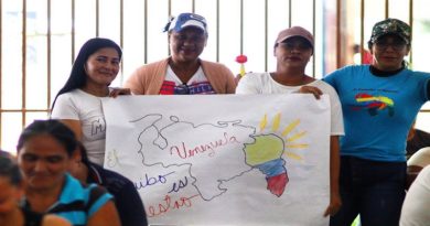 Desarrollan conversatorio sobre la defensa de la Guayana Esequiba en Táchira