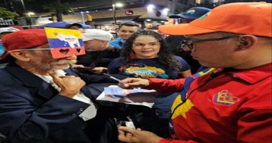 Impulsan volanteo por defensa de la Guayana Esequiba en Caracas