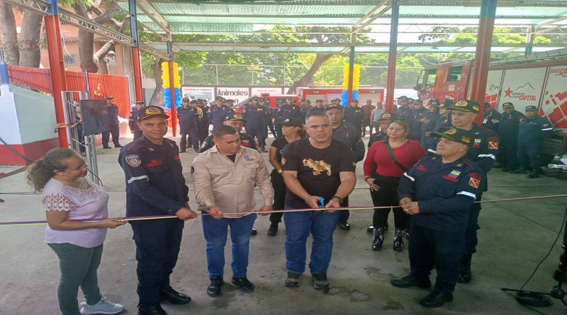 Entregan rehabilitada primera fasde de estación de Bomberos de la Morán en Caracas