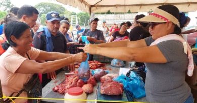 Feria socialista de alimentos favorece a familias en Maturín