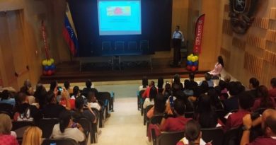 Fisioterapeutas participan en seminario científico sobre rehabilitación