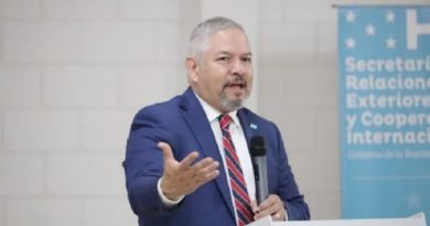 Honduras exige a senadores de EE. UU. que respeten su soberanía