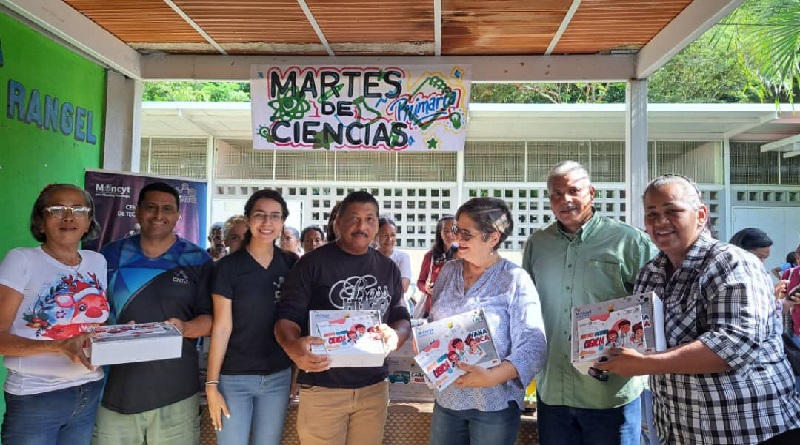 Entregan kits de química a estudiantes en el estado Miranda