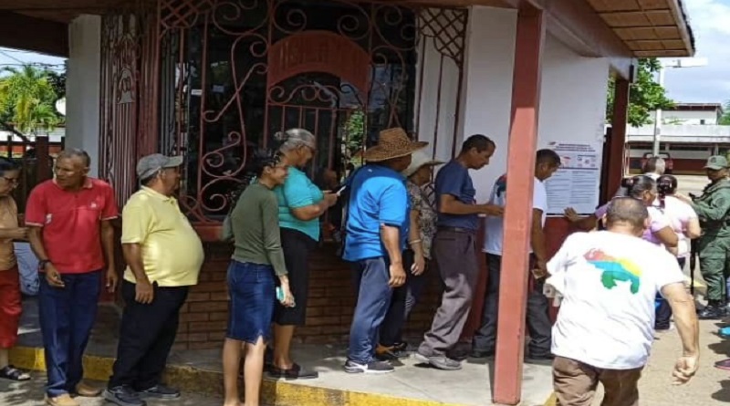 Monaguenses participan en simulacro electoral