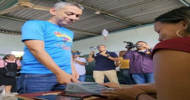 Votantes del estado Portuguesa asisten a simulacro del referendo consultivo
