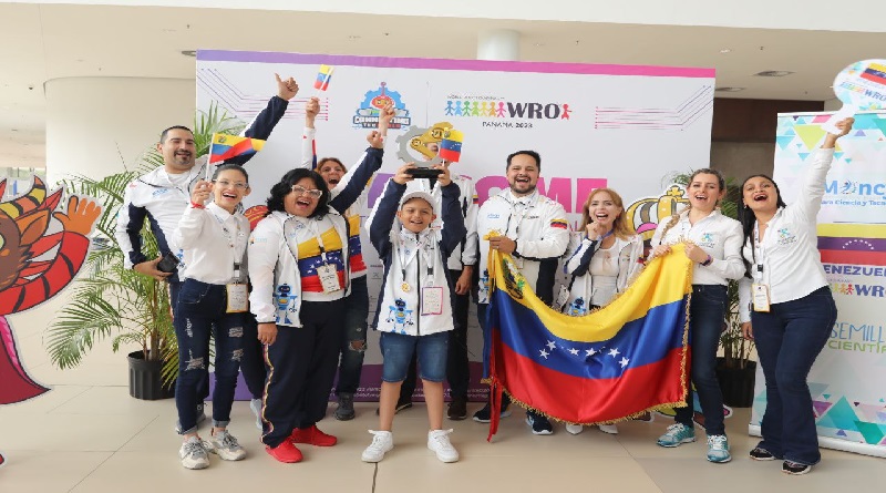 Sebastián Acevedo obtiene premio Olibots Challenge en Olimpiada de Robótica