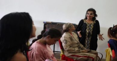 Reconocen trayectoria artística de guaireños y guarieñas