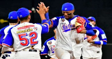 Tiburones doblega a la Águilas y suma cuarta victoria al hilo