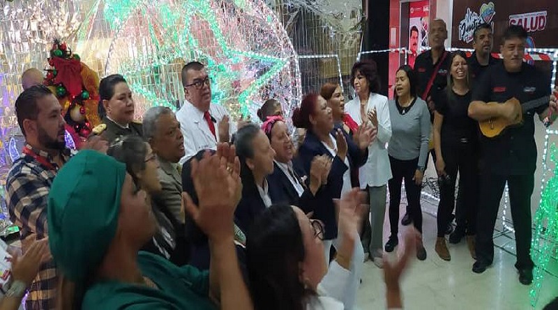 Autoridades llevan la navidad a la Maternidad Concepción Palacios de Caracas