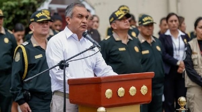 Renuncia ministro del Interior de Perú tras censura del Congreso