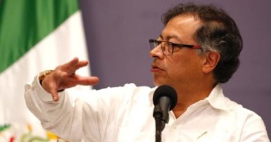Presidente Petro pide a los colombianos luchar para lograr la paz