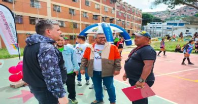 Ecomilitantes de Caracas inician recorrido casa por casa en defensa de la Guayana Esequiba