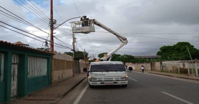 Realiza jornadas permanente de mantenimiento de alumbrado público en Maturín