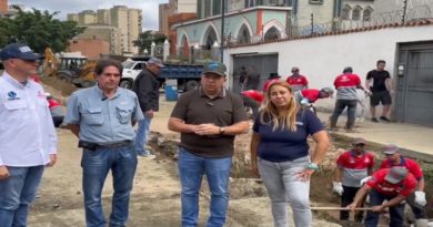 Hidrocapital sustituye colectores de aguas servidas en El Paraíso