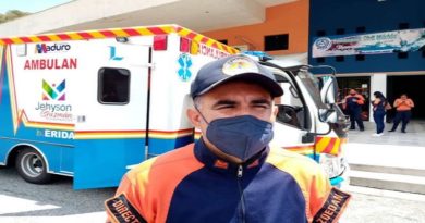 Rehabilitan ambulancia del Hospital tipo II de Lagunillas en Mérida