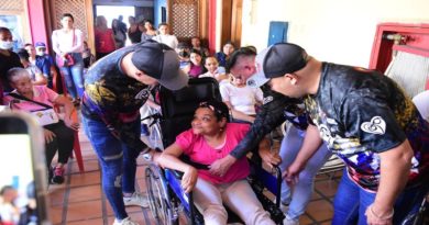 Entregan ayudas de protección social en el municipio Vargas de La Guaira