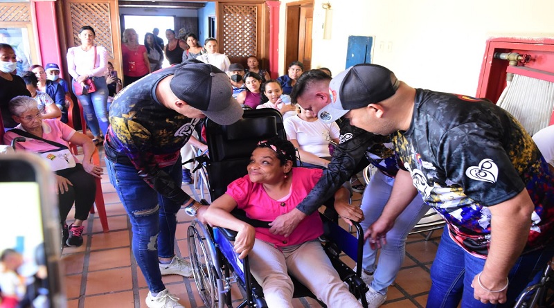 Entregan ayudas de protección social en el municipio Vargas de La Guaira