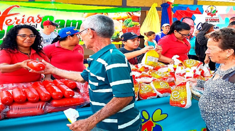 Familias son favorecidas con venta de combos de proteína animal en Sucre