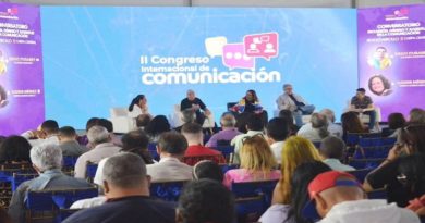 Debaten sobre luchas de pueblos en II Congreso Internacional de Comunicación