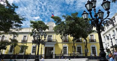 Venezuela rechaza intromisión inaceptable de EE. UU. sobre referendo consultivo