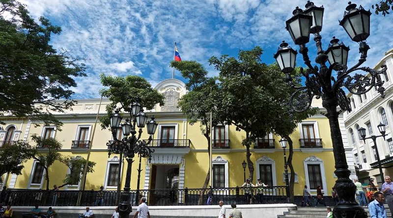Venezuela rechaza intromisión inaceptable de EE. UU. sobre referendo consultivo