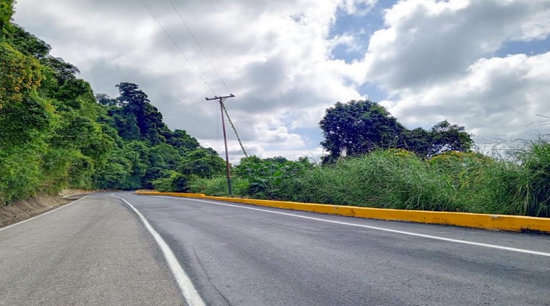 Autoridades de Aragua entregan obras en Ocumare de la Costa