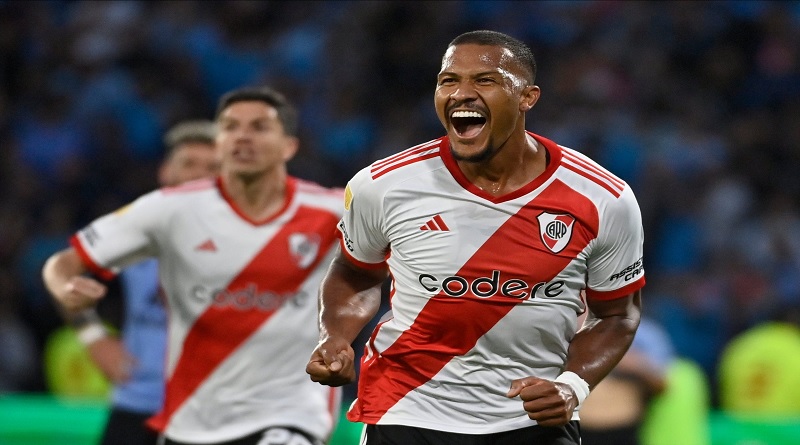 Salomón Rondón ya se encuentra en México