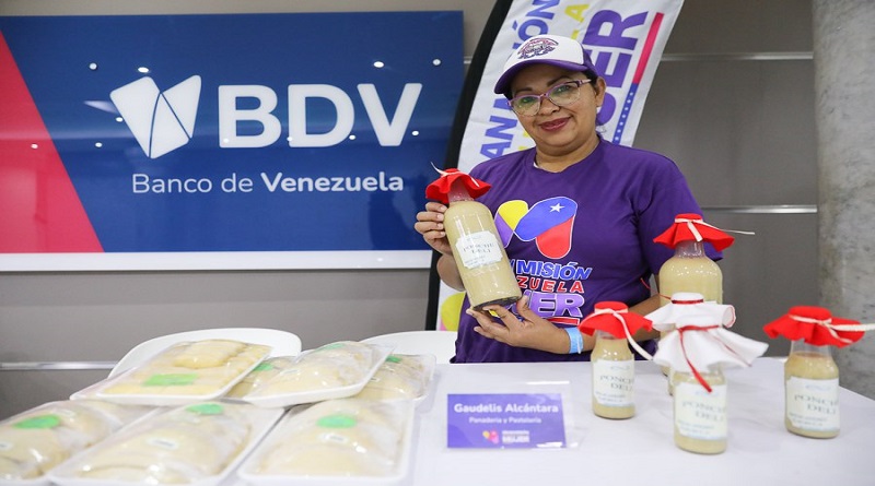 Mujeres emprendedoras reciben créditos en Zulia
