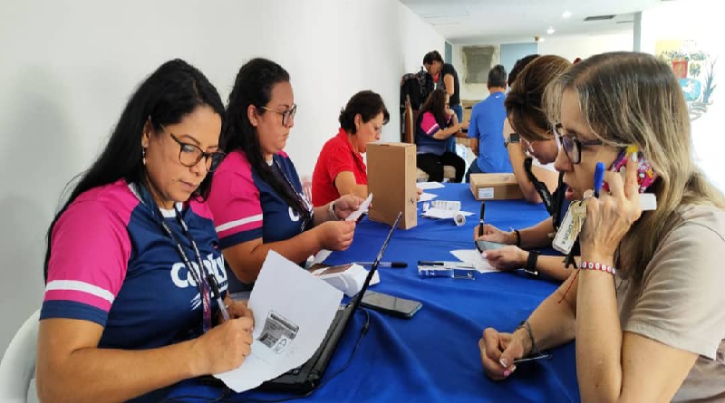 Favorecen a familias de La Vega con instalación del servicio Aba Ultra