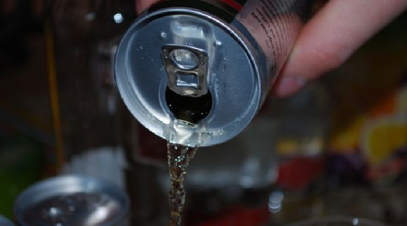 ¿Por qué las mujeres embarazadas deben evitar las bebidas energéticas?