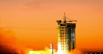 China lanza satélite de prueba para tecnologías de internet por satélite