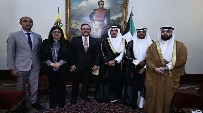 Canciller Yván Gil recibe Copias de Estilo del embajador de Kuwait en Venezuela