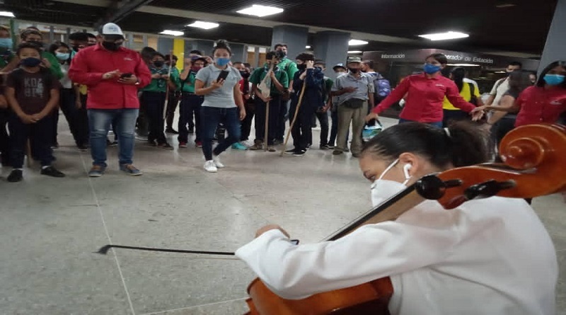 Sistema de Orquestas realiza conciertos en las estaciones del Metro de Caracas