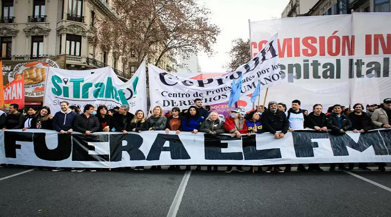 Movimiento popular de Argentina rechaza anuncio de represión de Milei
