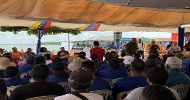 Entregan créditos e insumos a pescadores de 11 sectores en Zulia