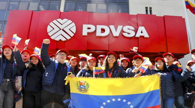Parten a Rusia jóvenes venezolanos a estudiar ingeniería en gas y petróleo