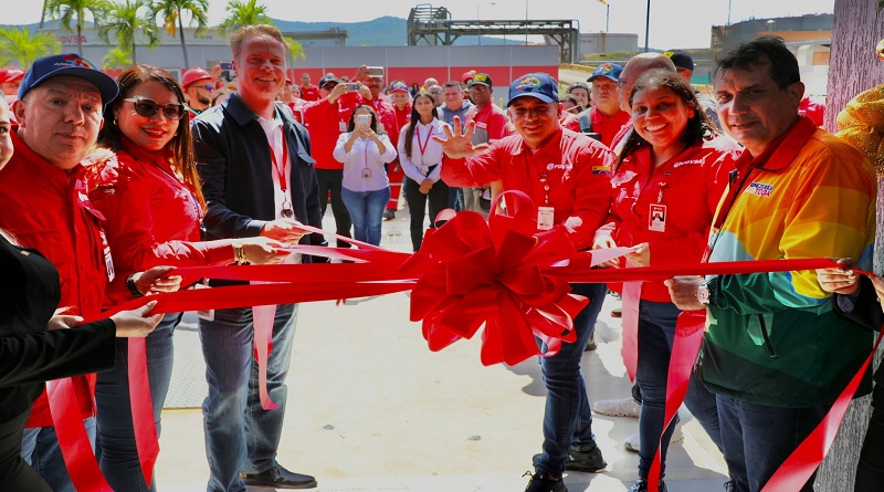 Inauguran Centros de Abastecimiento para los trabajadores petroleros y gasíferos