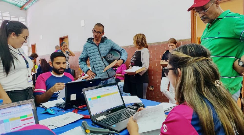Favorecen a familias de El Güire con instalación de internet de altas velocidades